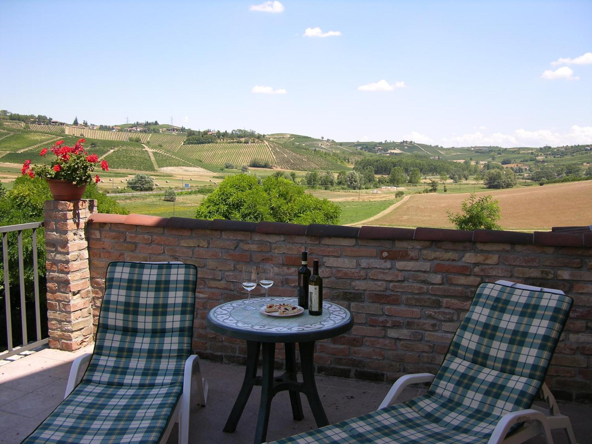 Agriturismo La Mussia Castelnuovo  Exterior photo